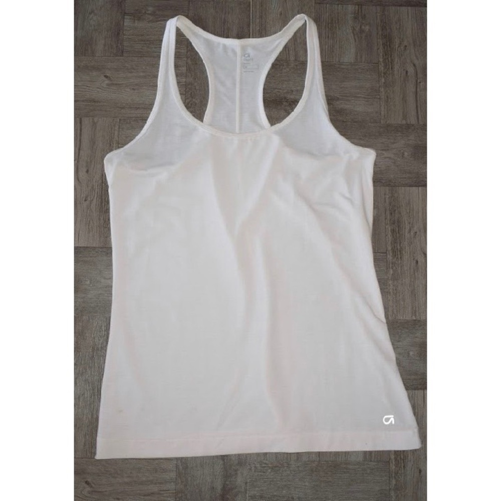 Gap fit tank